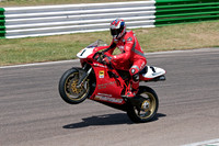 Carl Fogarty riding the Ducati 916