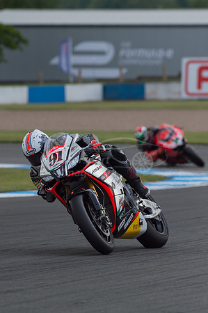 91 Leon Haslam Aprilia RSV4F Aprilia Racing Team