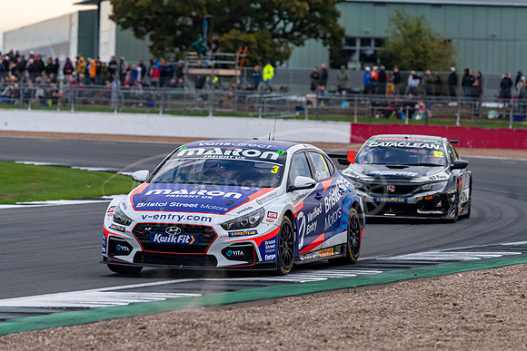 3 Tom Chilton, Bristol Street Motors with ExcelR8 TradePriceCars.com Hyundai