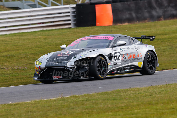 62  Academy Motorsport - Aston Martin V8 Vantage GT4  Alex Toth-