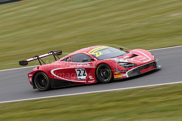 22  Balfe Motorsport - McLaren 520S GT3  Shaun Balfe / Rob Bell