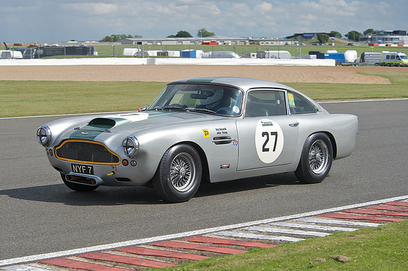 Aston Martin DB4