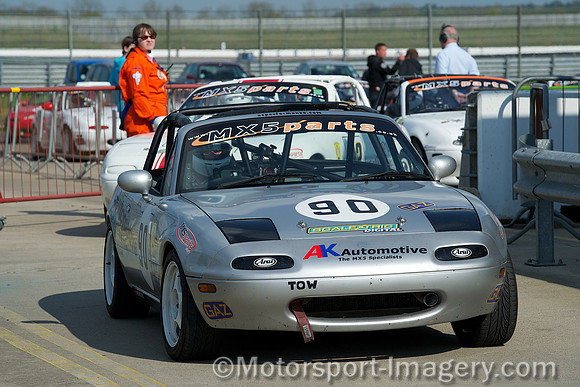 Mazda MX5, Alan Henderson