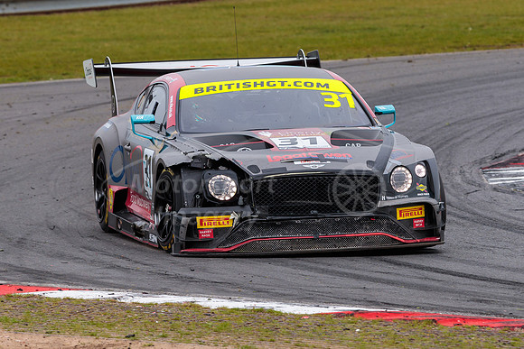 31  JRM Racing - Bentley Continental GT3  Seb Morris / Rick Parf