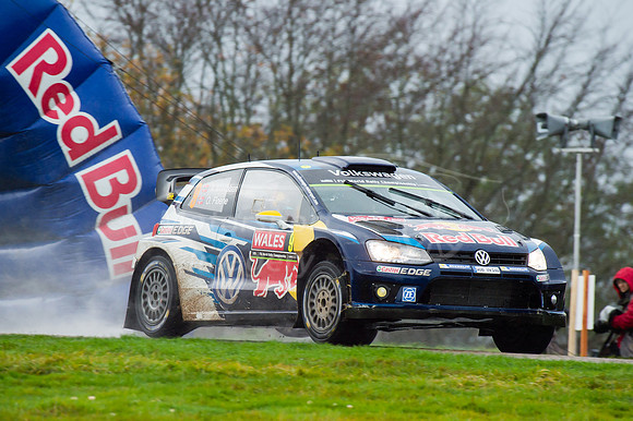 Andreas Mikkelsen- Dia Floene