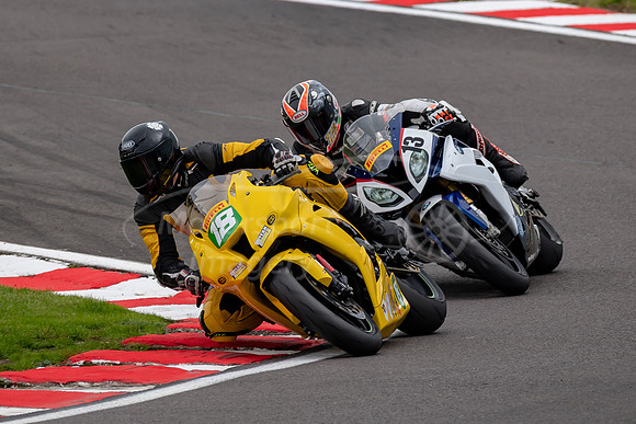 18 Jamie Tibble Kawasaki