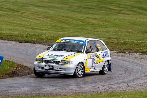 111, Ian Philip Skipp, Russell Joseph, Vauxhall Astra GSi