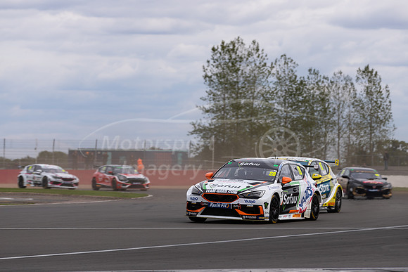28 Nicolas HAMILTON