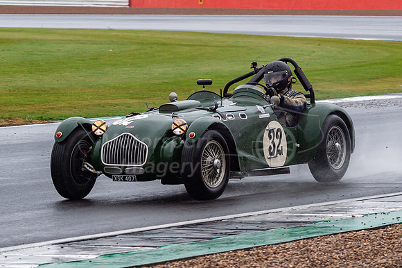 32 Oliver Llewellyn / Tim Llewellyn