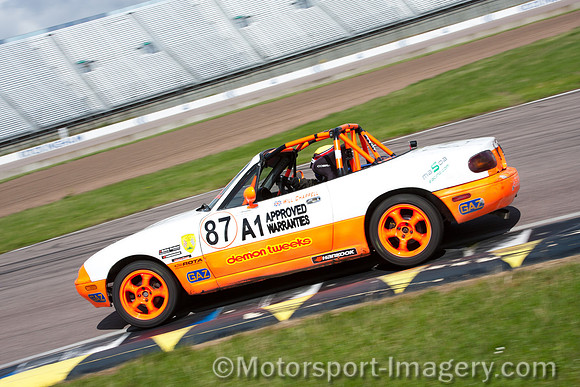 MX5 Championship Rockingham