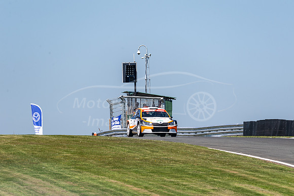 72, Ian Bevan, Tony Simpson, Skoda Fabia R5