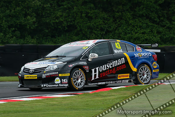 Lea Wood, Toyota Avensis