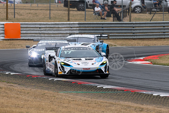 17 Harry George / Luca Hopkinson