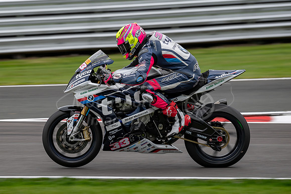 33 Keith Farmer BMW