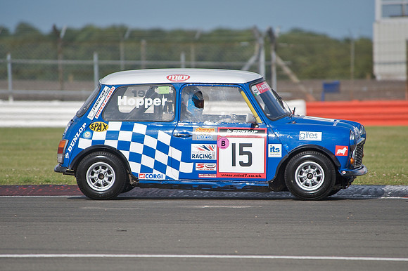 Mini Se7en, Steven Hooper,