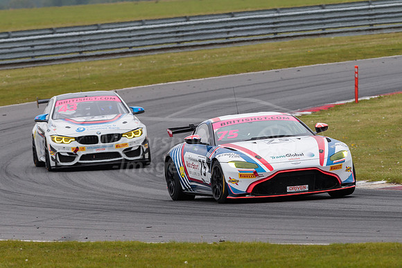 75  Optimum Motorsport - Aston Martin V8 Vantage GT4  Patrik Mat
