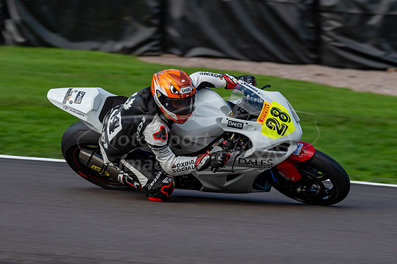 28 Tim Neave Suzuki