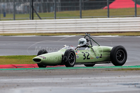 32 Bernardo Hartogs