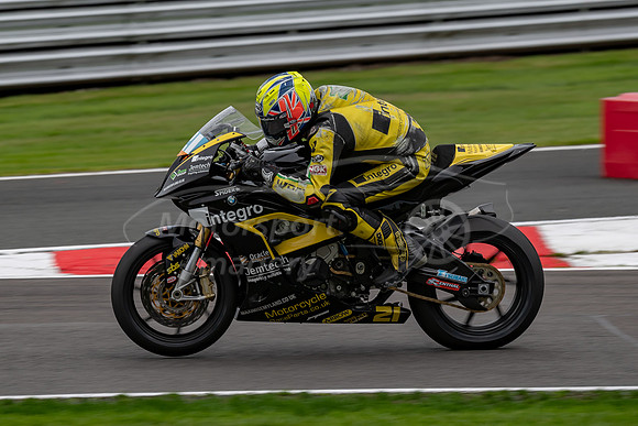 21 Tom Tunstall BMW
