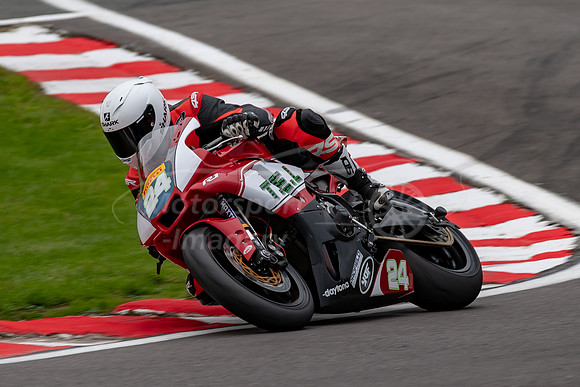 24 James Henry Yamaha