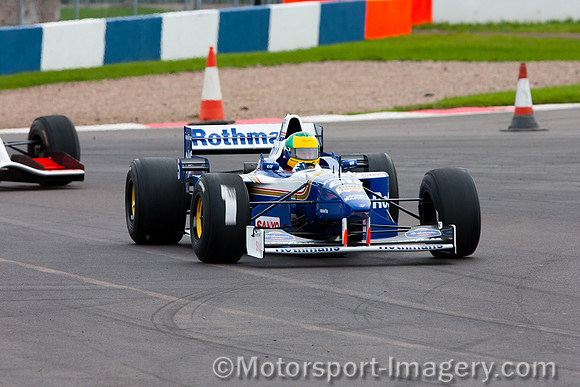 Williams Renault FW18