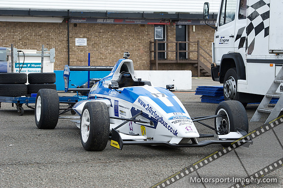 Blundell, Formula Ford