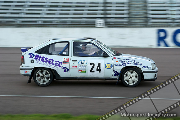 Steve Blackham / Helena Mayall - Vauxhall Astra