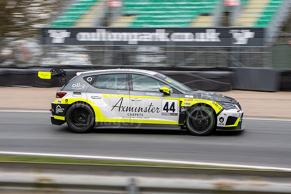 44 Alex Day- William Foster. Seat Cupra TCR
