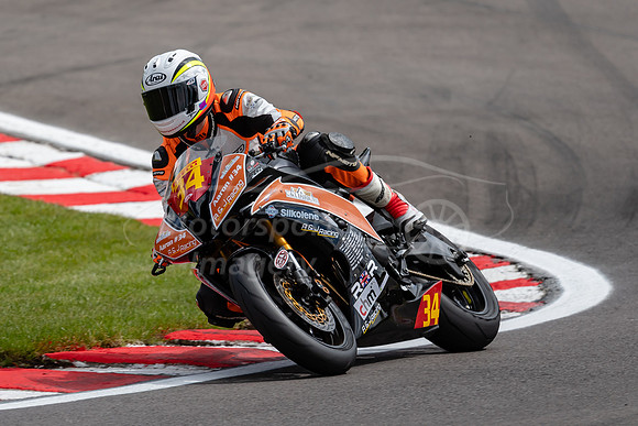 34 Aaron Silvester Yamaha,