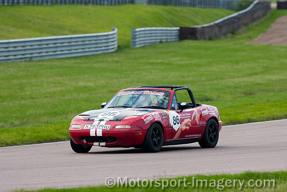 Creative Touch Design Sponsored MX5 at Rockingham