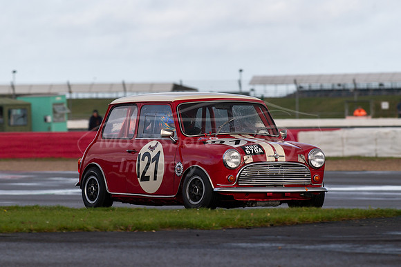 21 Julian Crossley