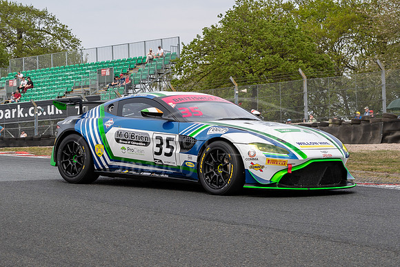 Optimum Motorsport - Aston Martin V8 Vantage GT4, Connor O'Brien