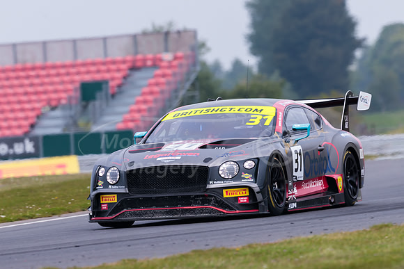 31  JRM Racing - Bentley Continental GT3  Seb Morris / Rick Parf
