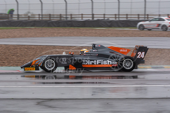24  Benjamin PEDERSEN