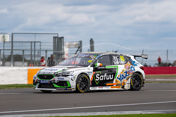 40 Aron Taylor-Smith, Yazoo with Safuu Cupra