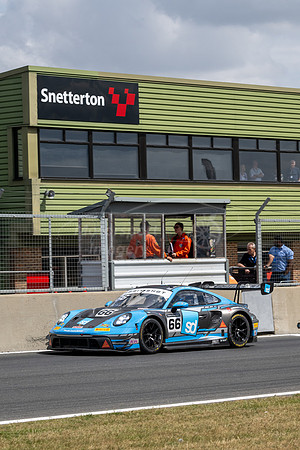 66 Nick Jones / Sven Müller