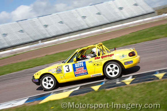 MX5 Championship Rockingham
