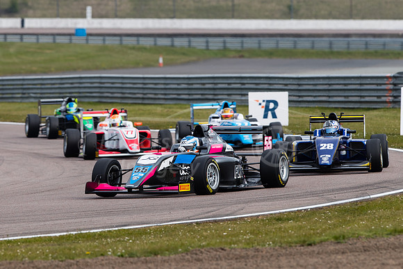 Jamie Chadwick starting from pole position