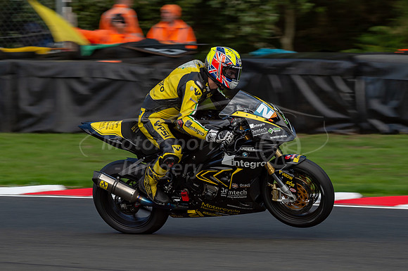21 Tom Tunstall BMW