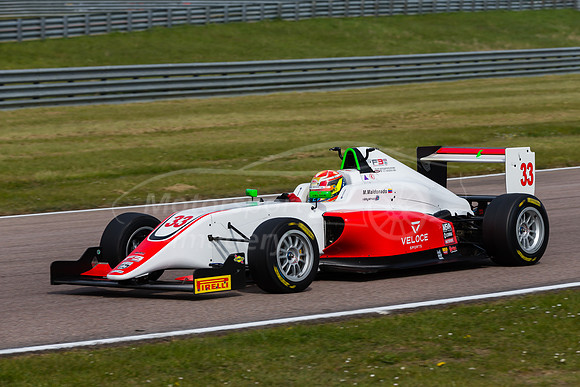 33  Manuel Maldonad