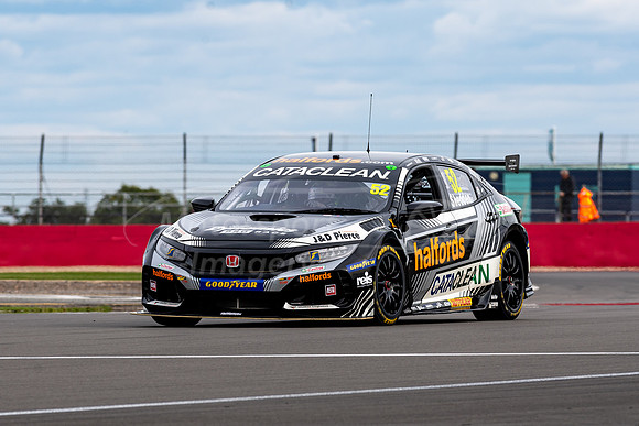 52 Gordon Shedden, Halfords Racing with Cataclean Honda Civic