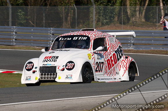 Mark Burton, Graham Pattle