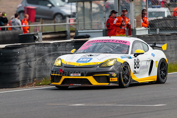 88  GT Marques - Porsche 718 Cayman GT4 Clubsport  Chris Car / D