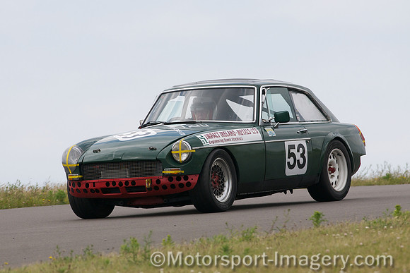 Garth Maxwell, MGB GT V8