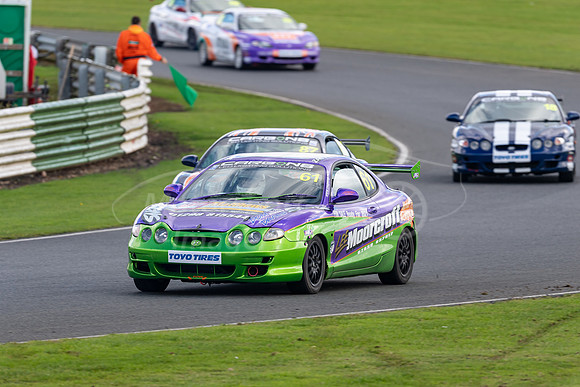 61 Zac HUGHES