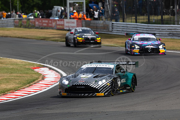 7 Giacomo Petrobelli / Jonny Adam