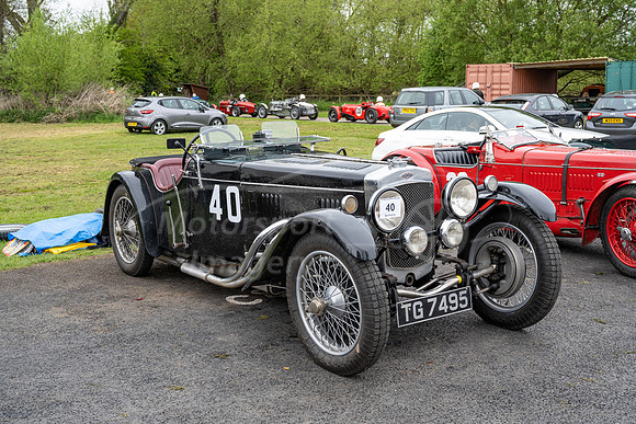 40 Ian Bingham