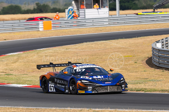 67 Simon Orange / Marcus Clutton