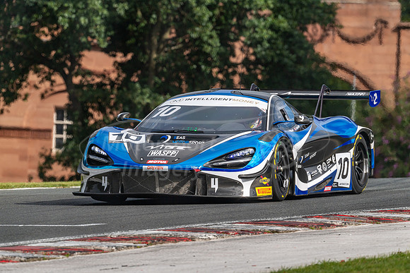 10  Jordan Witt / Jack Mitchell, 2 Seas Motorsport McLaren 720S GT3