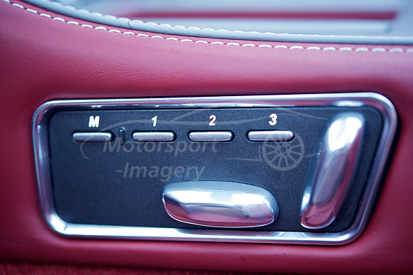 Aston Martin DB9